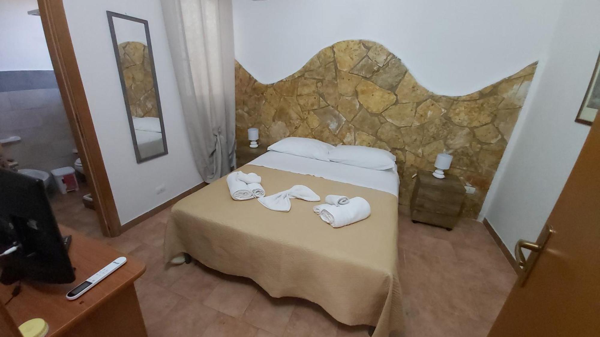 Residence Il Castello LMP Habitación foto